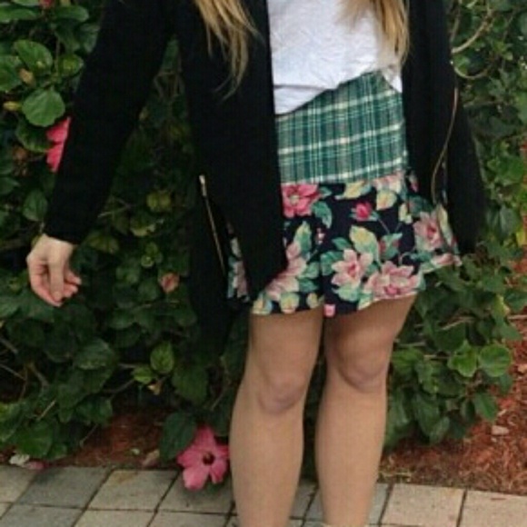LF Dresses & Skirts - LF Furst of a Kind Flannel Skirt