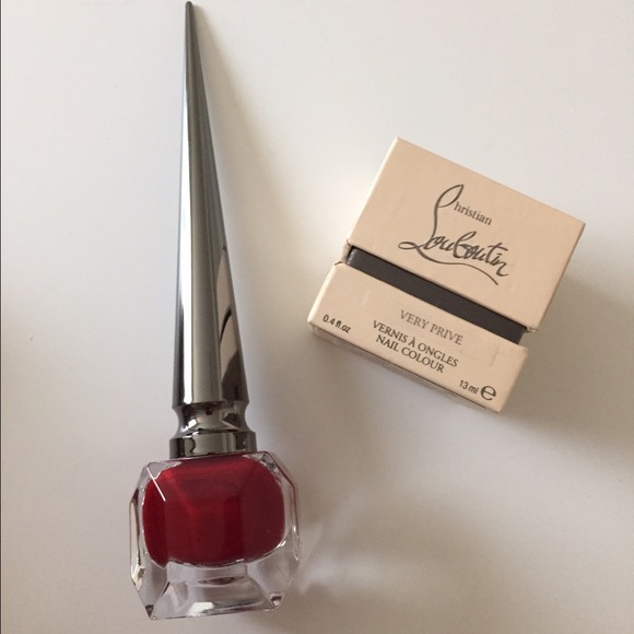 Christian Louboutin - color: Very Prive