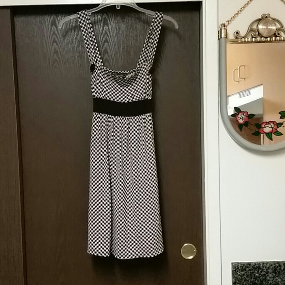 Little brown Biden pull back dress with bow tie - Picture 1 of 4