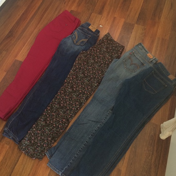 Bundle of 5 pairs of jeans