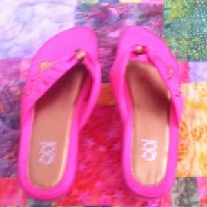 Adorable pink flip flops/ lounging slippers.