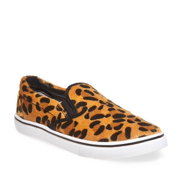 Leopard sneakers