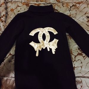 A black turtleneck for youth 5-6