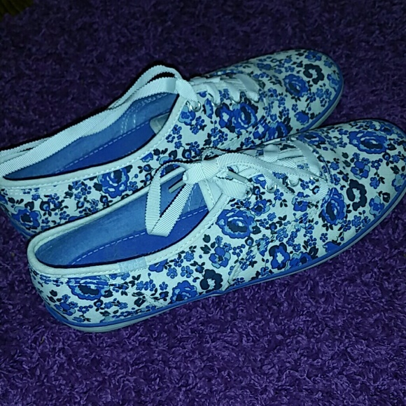 FLORAL KEDS NEVER WORN perfect condition.  W/o box