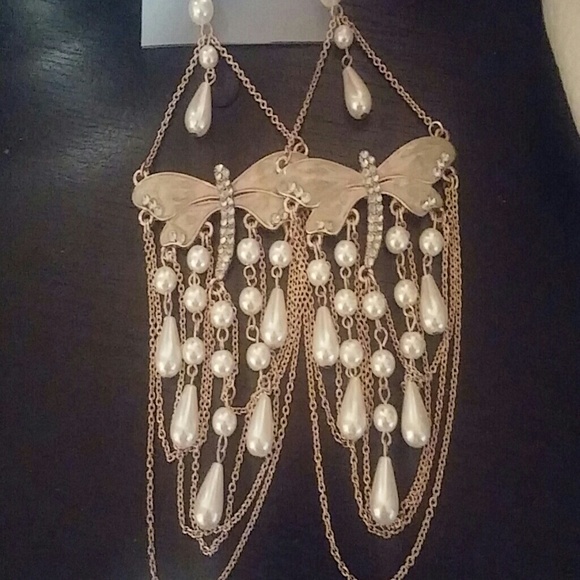 Beautiful butterfly pearl earrings