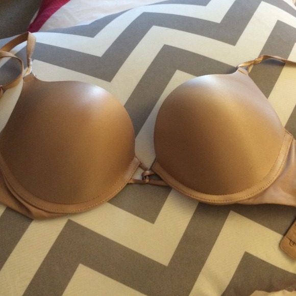 ❌sold in bundle ❌Victoria's Secret bombshell bra