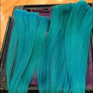 20" Human Hair Clip in Extensions 3.4oz