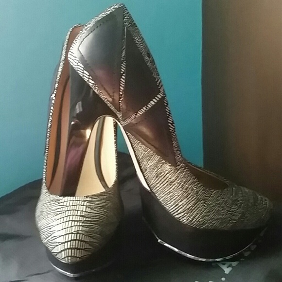 L.A.M.B DOLORES II BLK/WHT - Picture 2 of 4