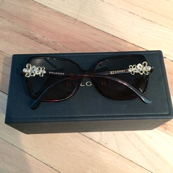 NWT Bvlgari Square Sunglasses - Picture 2 of 4