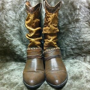 RAVE REVIEW boots. Cowboy style.