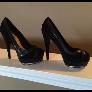 H by Halston 6 inch suede peep toe