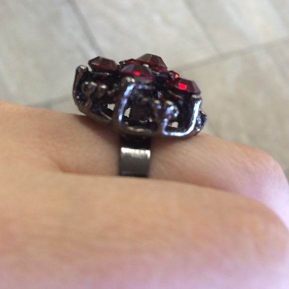 Ring - Picture 2 of 3