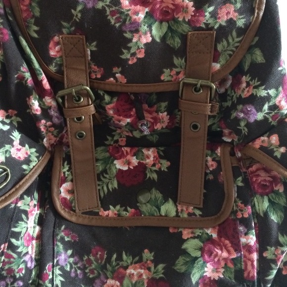 Olsenboye Accessories - Floral backpack Olsenboye Accessories - Floral backpack