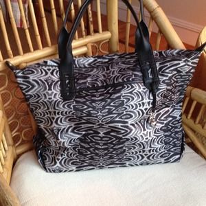 Stella & Dot How does she do it bag