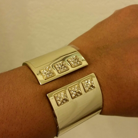 🆕Victoria Secret cuff bangle - Picture 2 of 4