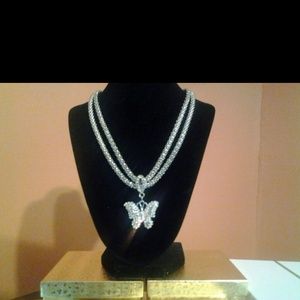 Butterfly crystal necklace with magnetic closure