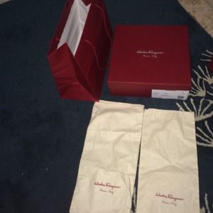 SALVATORE Ferragamo set.