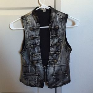 Really cute vest!