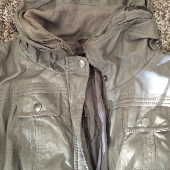 ISO these jackets from forever 21 - Picture 2 of 2