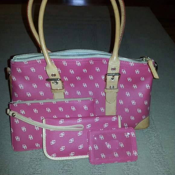 Dooney purse and accesories - Picture 1 of 3