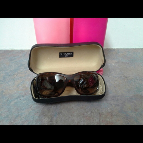 😎SOLD😎 Chanel Sunglasses