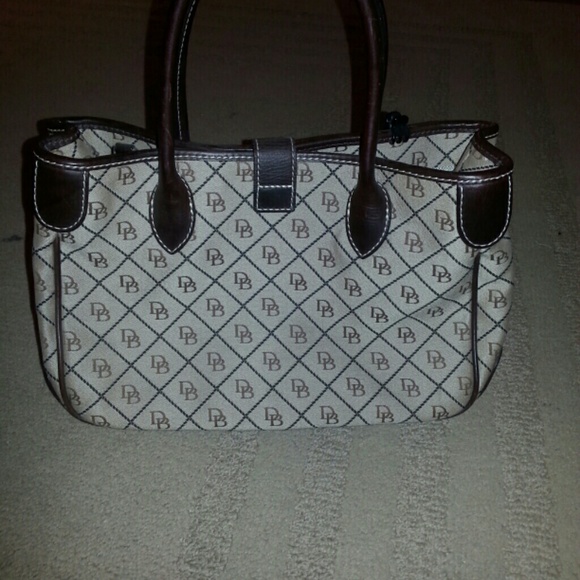 Dooney purse - Picture 2 of 4