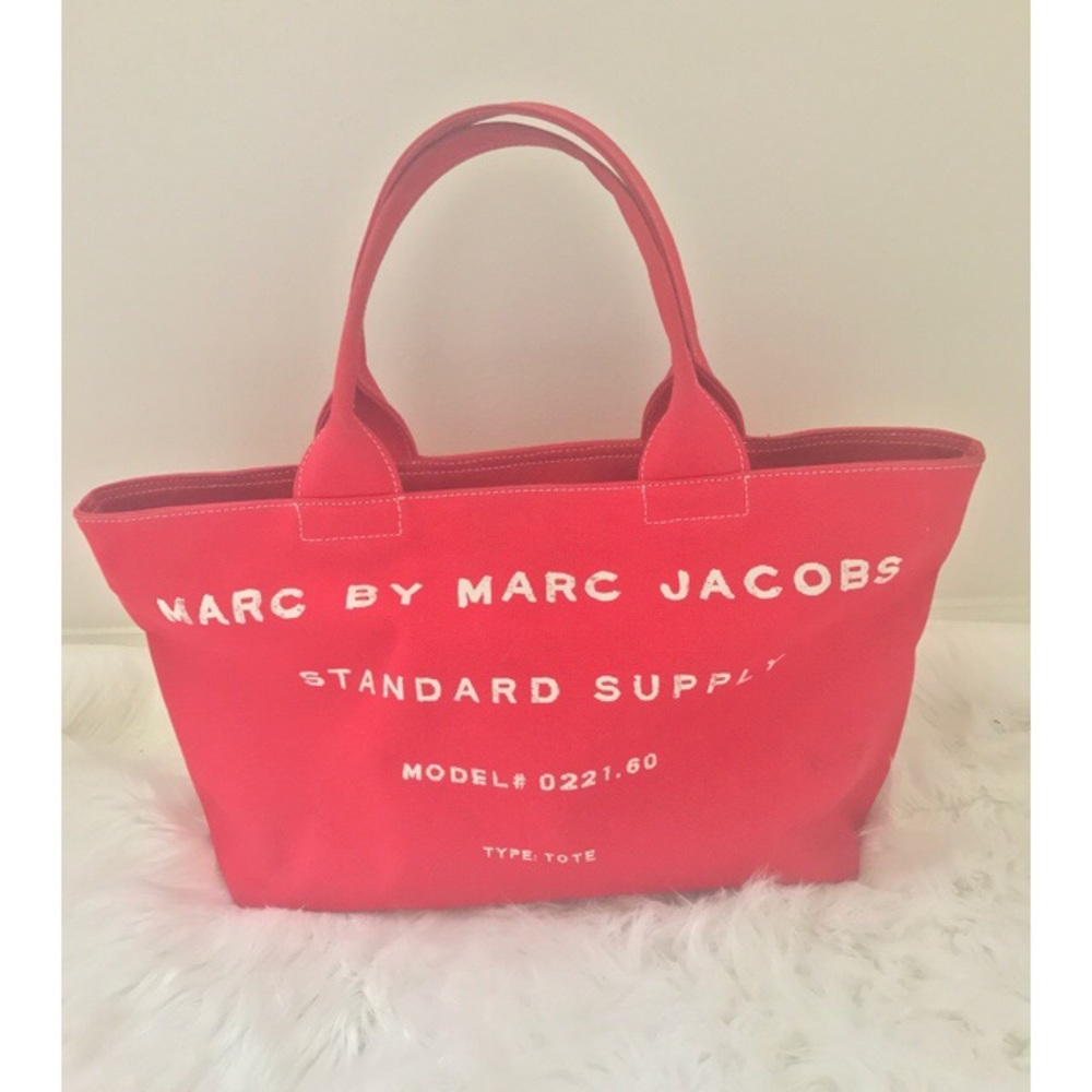 💫 LARGE MARC JACOBS TOTE IN RED - Picture 2 of 4