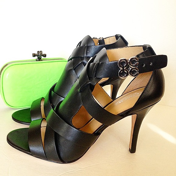 Coach Shoes - 🔻PRICE DROP🔻NEW COACH GLADIATOR STYLE SHOES