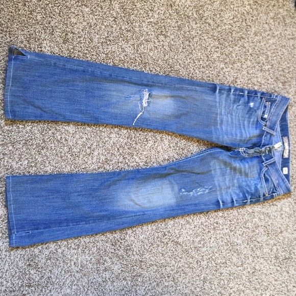 Buckle- Great pair of jeans