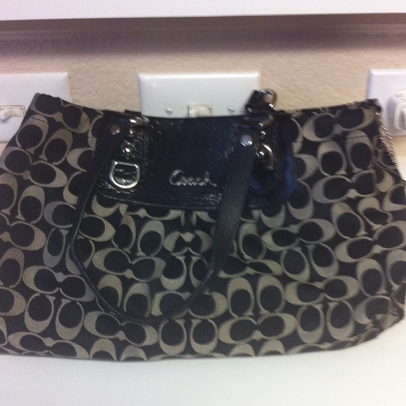 Couch purse and matching wallet