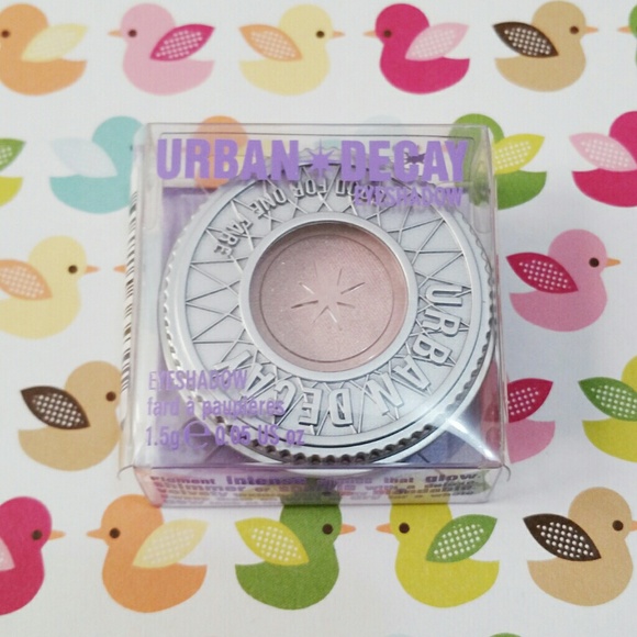 URBAN DECAY Cherry Eyeshadow *Discontinued