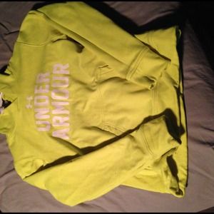 Under armour  sweatshirt