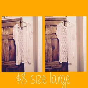 Knitted pullover thingy