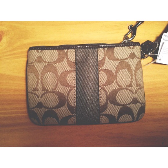 Coach wristlet - Picture 2 of 2
