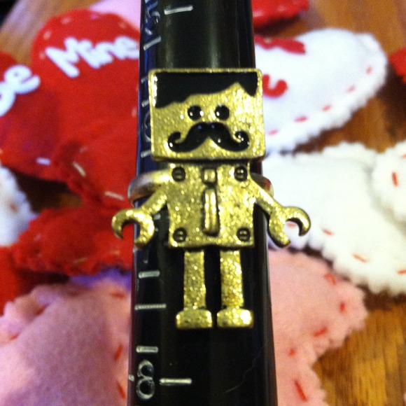 Male Robot Ring - Picture 3 of 5