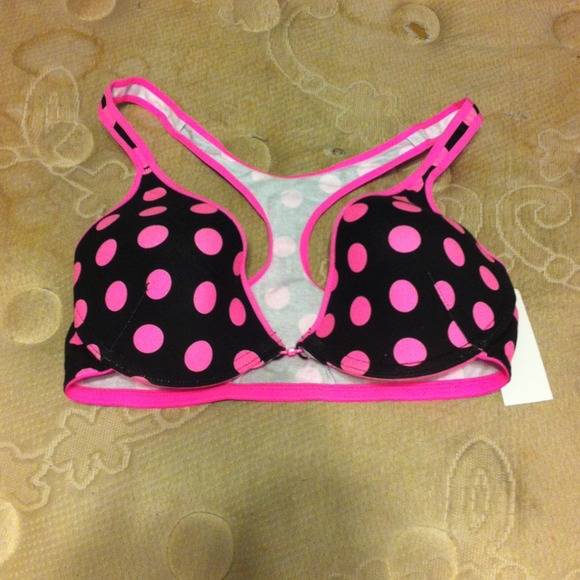 36D front snap bra.