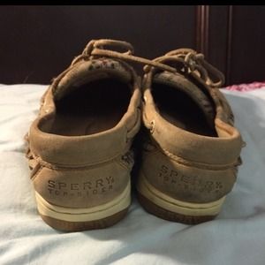 Sperry tops siders.