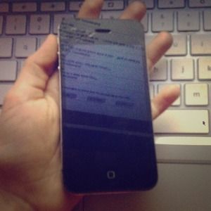 PENDING iPhone 4 carried by Verizon