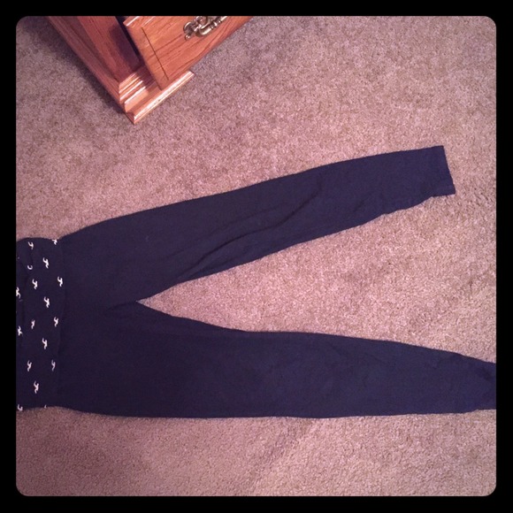 Hollister yoga pants.