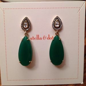 Stella & Dot Liz drop earrings