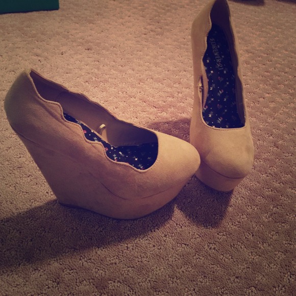 Never worn wedges