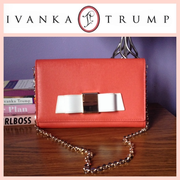 🎉HP✨Ivanka Trump Blair Clutch/Bag!