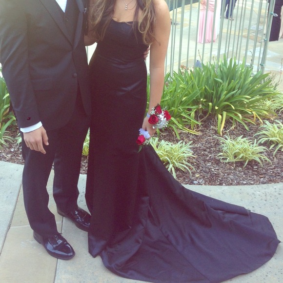 Black elegant prom dress