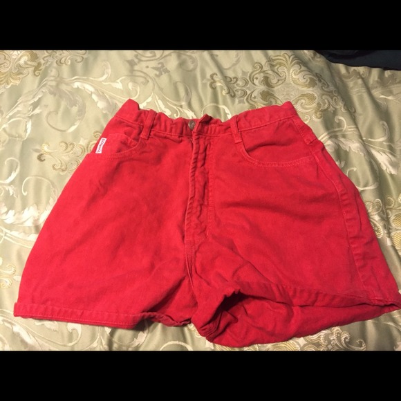 Hot red high waisted bongo shorts - Picture 1 of 4