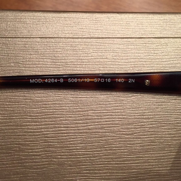 AUTHENTIC VERSACE TORTOISE CATEYE SUNGLASSES