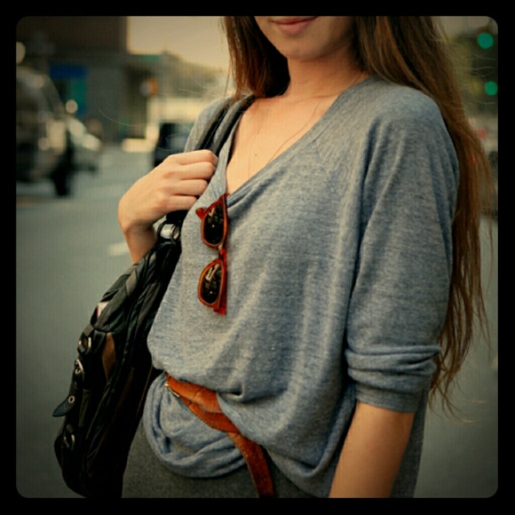 American App pullover