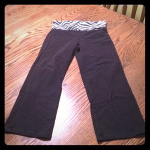 PINK, Capri yoga pants