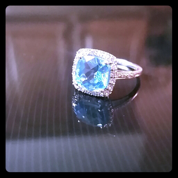 *spring bling bow out* Bltopez/white sapphire ring - Picture 1 of 2