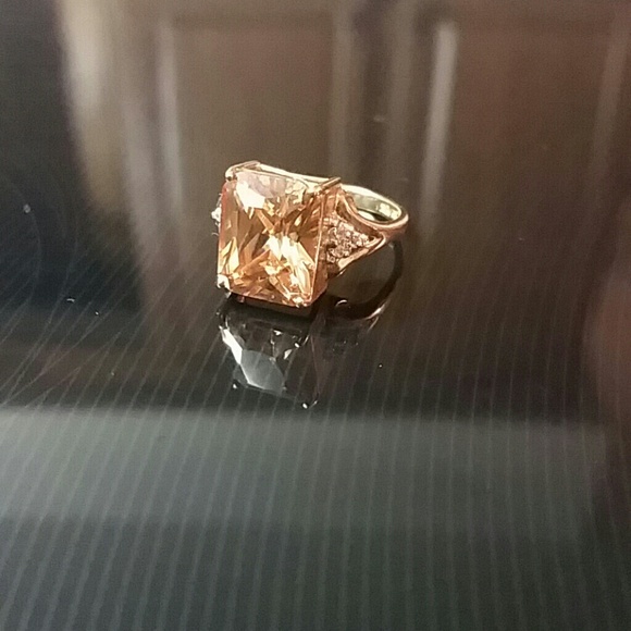 SOLD Gold ring/ citrine - Picture 1 of 3