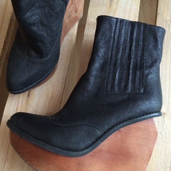jeffrey campbell boots - Picture 3 of 4